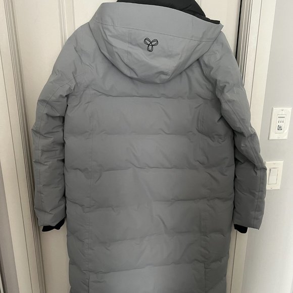 Aritzia-The powder Dri Parka™ long, Colour: Marble Grey - Picture 7 of 7